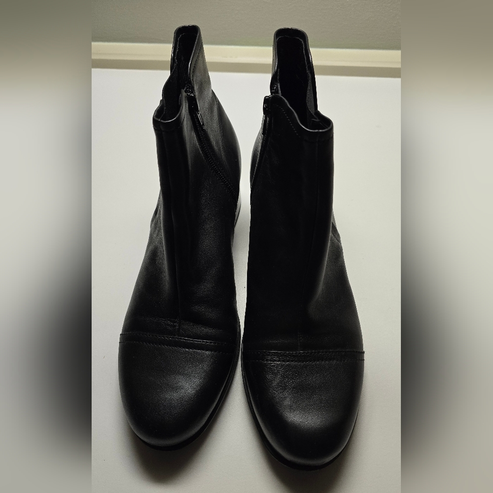 Naturalizer Elegant Black Women's Ankle Boots